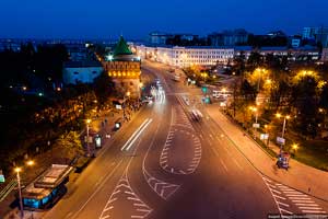 Вид на площадь со стороны улицы Большая Покровская