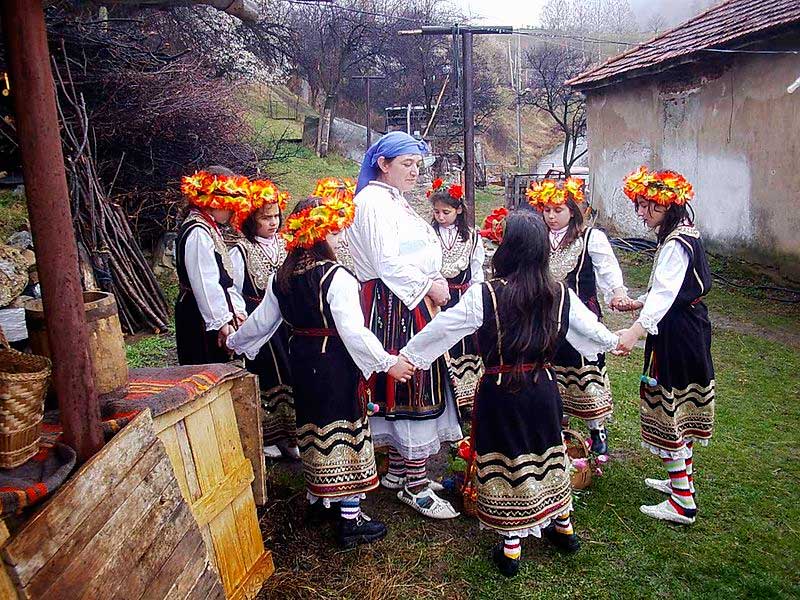 Весна идёт. Дореволюционная открытка