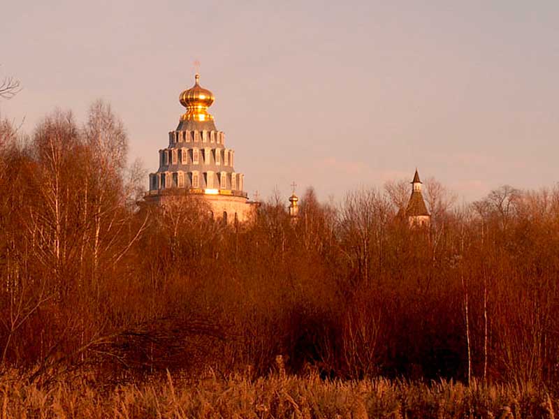 Новоиерусалимский монастырь. Вид от реки Истры. 2005 Новоиерусалимский монастырь. Вид от реки Истры. 2005