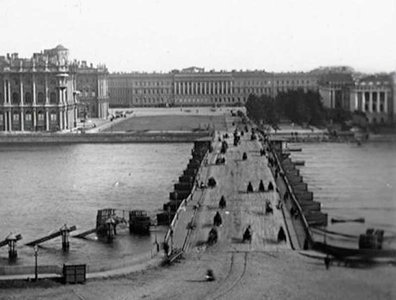 Наплавной Дворцовый мост.Фото нач. XX века.