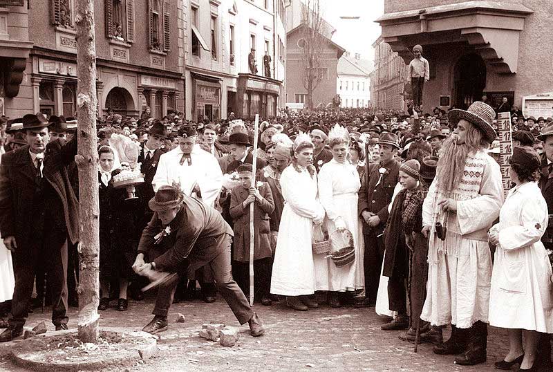 Обряд Свадьба с сосной. Словения. 1962 Обряд Свадьба с сосной. Словения. 1962