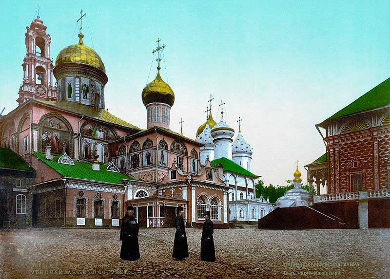 Троицкий собор Троице-Сергиевой Лавры. 1890-е гг. Фотография Троицкий собор Троице-Сергиевой Лавры. 1890-е гг. Фотография