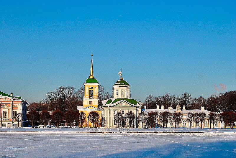 Церковь и колокольня Церковь и колокольня