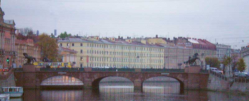 Общий вид моста поздней осенью 2007 года Общий вид моста поздней осенью 2007 года