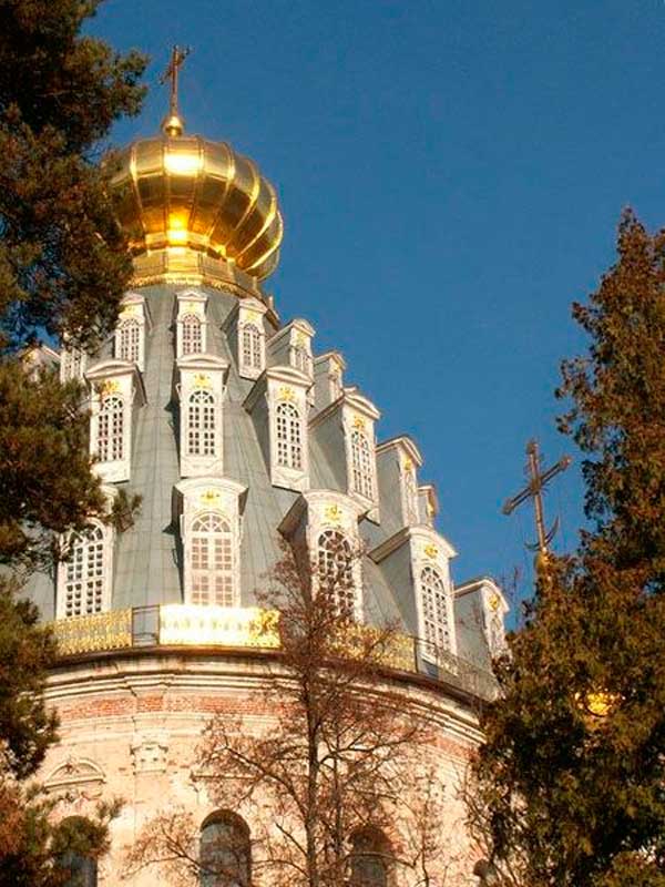 Шатёр ротонды храма Воскресения до реставрации 2011 года Шатёр ротонды храма Воскресения до реставрации 2011 года