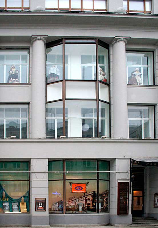 Фасад здания, 2009 Фасад здания, 2009
