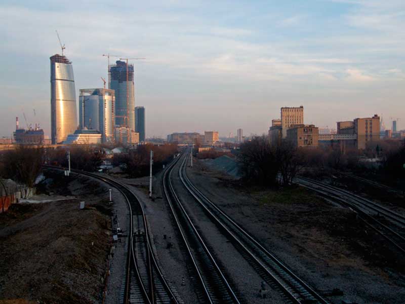 Малое кольцо Московской железной дороги в районе ММДЦ, март 2007 года