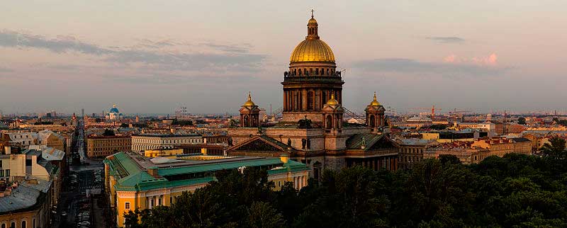 Вид на Исаакиевский собор и Вознесенский проспект с Адмиралтейства