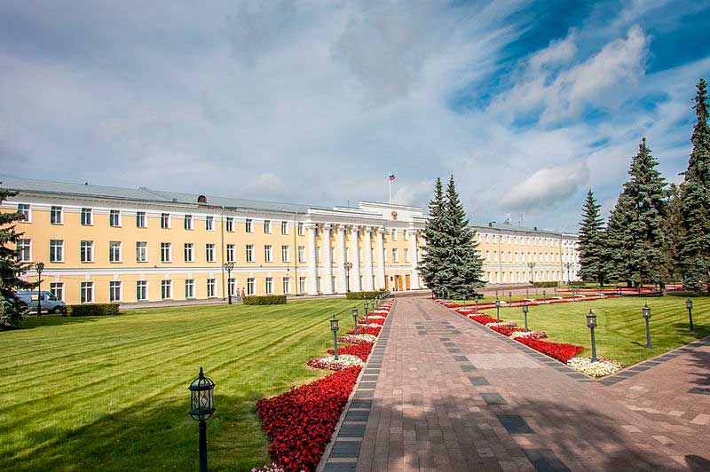 Бывшие Присутственные Места, ныне — Законодательное собрание Нижегородской области Бывшие Присутственные Места, ныне — Законодательное собрание Нижегородской области