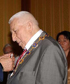 Расул Гамзатович Гамзатов