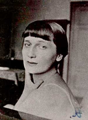 А. А. Ахматова (1925 г). Фото П. Лукницкого. А. А. Ахматова (1925 г). Фото П. Лукницкого.