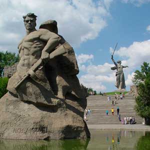 Вид со стороны площади «Стоявших насмерть» Вид со стороны площади «Стоявших насмерть»