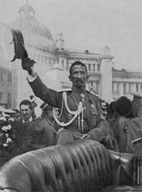 Генерал Корнилов в Москве. Московское государственное совещание