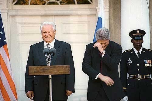 Борис Ельцин и Билл Клинтон, 1995 год Борис Ельцин и Билл Клинтон, 1995 год