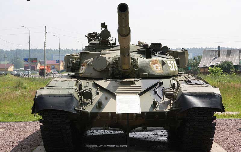 Т-72 в музее истории Т-34. Т-72 в музее истории Т-34.