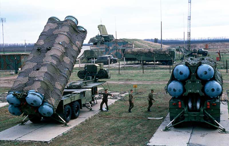 С помощью С-300 Россия создает 