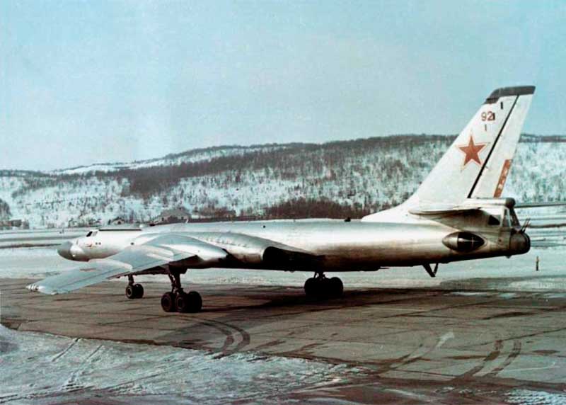 Стратегический бомбардировщик Ту-16