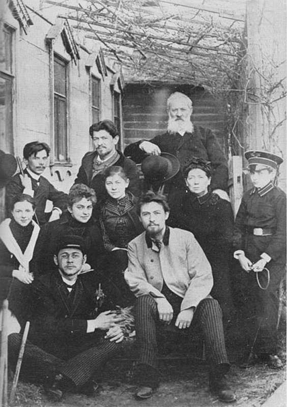 Сверху: Иван, Александр, Павел Егорович. Второй ряд: М. Корнеева, Лика Мизинова, Мария, Евгения Яковлевна, Серёжа Киселёв. Снизу: Михаил, Антон. 1890 год. Сверху: Иван, Александр, Павел Егорович. Второй ряд: М. Корнеева, Лика Мизинова, Мария, Евгения Яковлевна, Серёжа Киселёв. Снизу: Михаил, Антон. 1890 год.