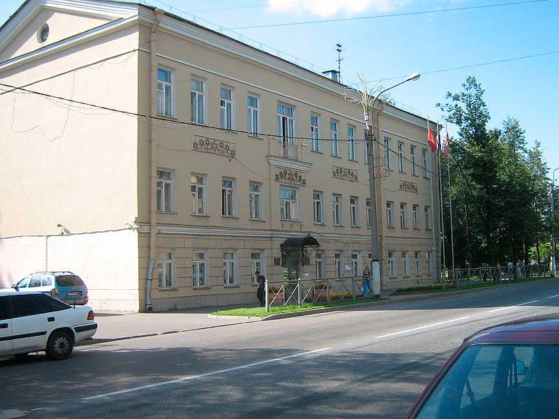Здание Колпинской городской администрации