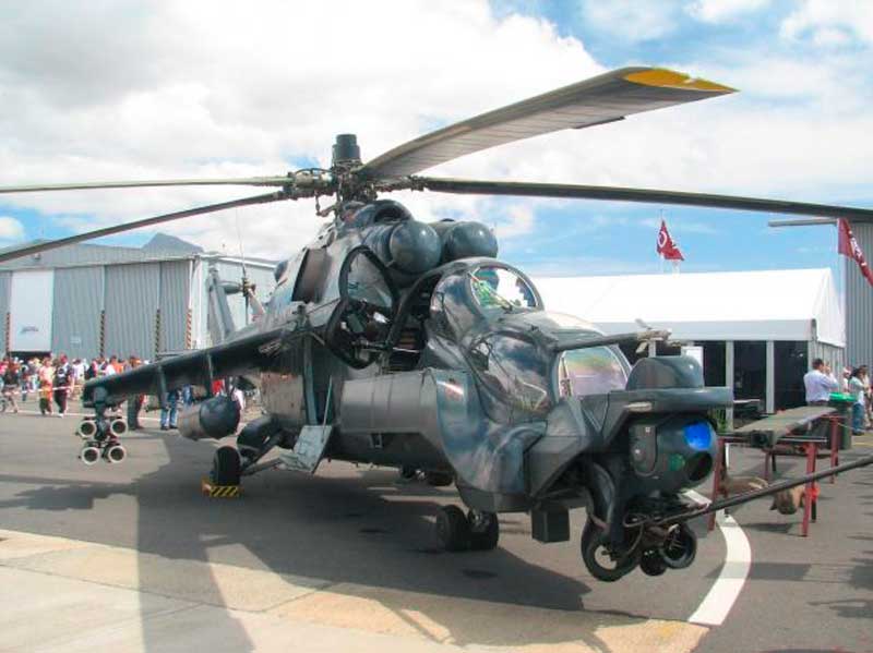 Ми-24 - многоцелевой транспортно-боевой вертолёт. Ми-24 - многоцелевой транспортно-боевой вертолёт.