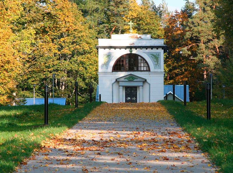 Мавзолей де Толли в бекгофском имении (Эстония) Мавзолей де Толли в бекгофском имении (Эстония)
