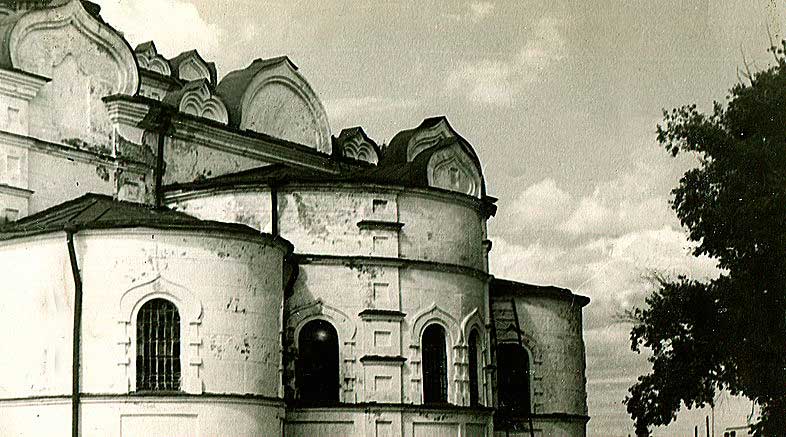 Церковь построенная в селе Сура о. Иоанном Кронштадтским. Фото 1986 г. Церковь построенная в селе Сура о. Иоанном Кронштадтским. Фото 1986 г.