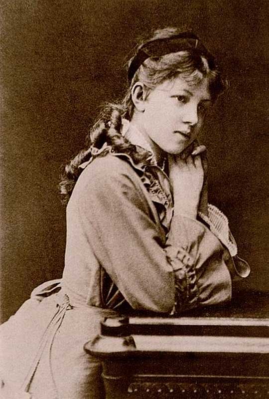 Александра Андреевна Блок — мать поэта. Варшава, 1880 год. Александра Андреевна Блок — мать поэта. Варшава, 1880 год.
