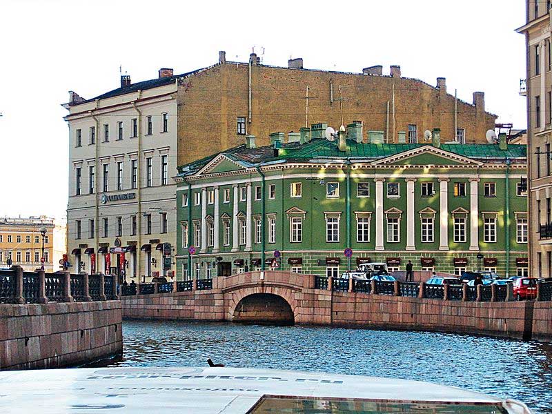 Дом Аракчеева на Мойке у Зимнего дворца. Архитектор Ф. Демерцов Дом Аракчеева на Мойке у Зимнего дворца. Архитектор Ф. Демерцов