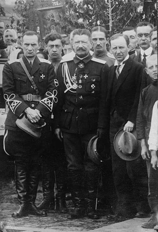 Колчак на Китайско-Восточной железной дороге. 1917 год Колчак на Китайско-Восточной железной дороге. 1917 год