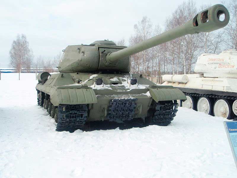 ИС-2 в Бронетанковом музее в Кубинке ИС-2 в Бронетанковом музее в Кубинке
