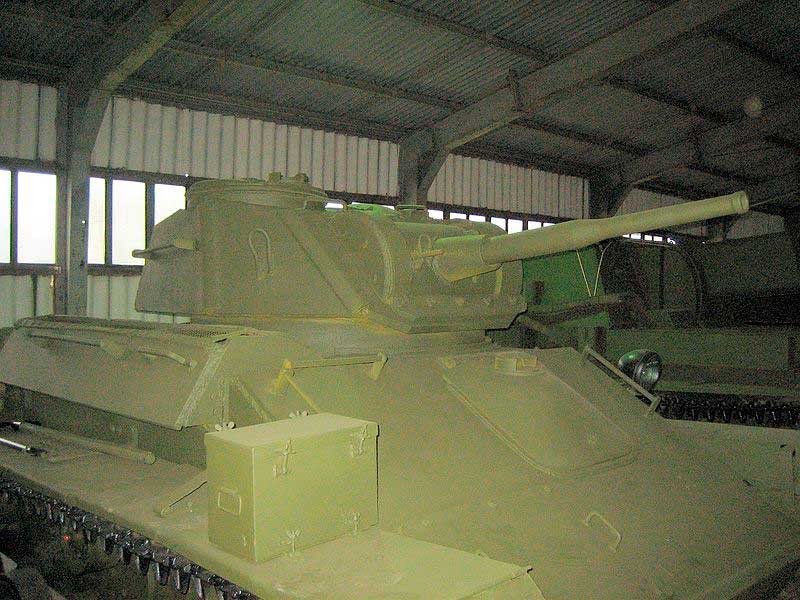 Башня лёгкого танка Т-80 с 45-мм пушкой 20-К. Вид справа Башня лёгкого танка Т-80 с 45-мм пушкой 20-К. Вид справа