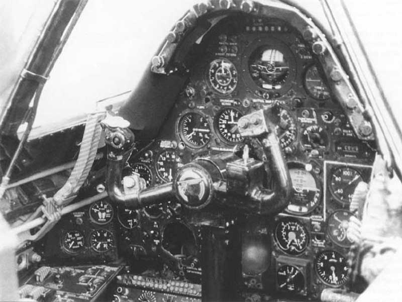 Приборная панель передней кабины Ту-128. Приборная панель передней кабины Ту-128.