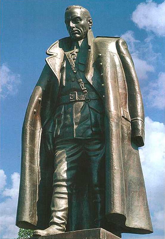 Памятник А. В. Колчаку в Иркутске Памятник А. В. Колчаку в Иркутске
