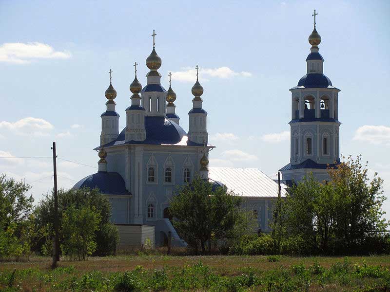Церковь напротив администрации города