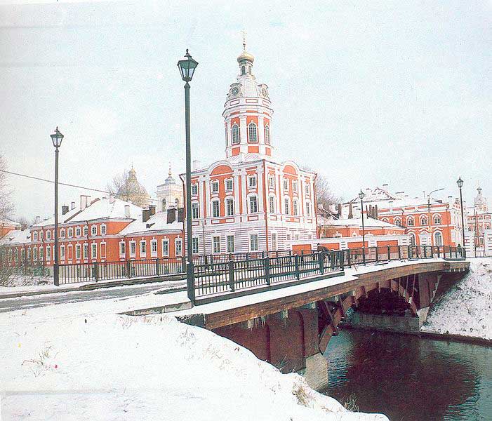 2- й Лаврский мост и северо-западная башня Лавры 2- й Лаврский мост и северо-западная башня Лавры