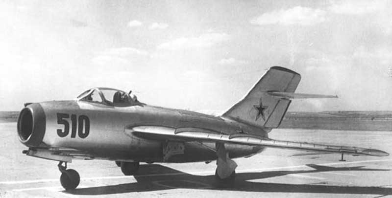 МиГ-15бис (СЕ). ОКБ Микояна, Гуревича. Фронтовой истребитель. МиГ-15бис (СЕ). ОКБ Микояна, Гуревича. Фронтовой истребитель.