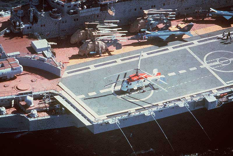 Ка-25ПС на палубе авианесущего крейсера &laquo;Минск&raquo;, 1986 год.