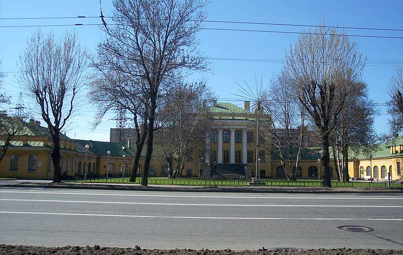 Усадьба Кирьяново в 2010 г. Усадьба Кирьяново в 2010 г.