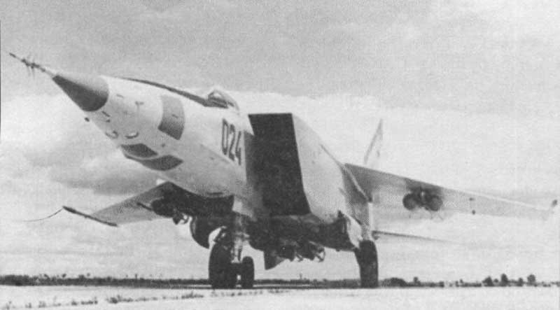 МиГ-25РБ предназначен для ведения воздушной оптической, радиотехнической и радиолокационной разведки МиГ-25РБ предназначен для ведения воздушной оптической, радиотехнической и радиолокационной разведки