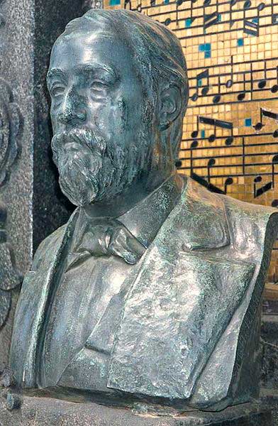 Бюст А. П. Бородина (Тихвинское кладбище, Санкт-Петербург) Бюст А. П. Бородина (Тихвинское кладбище, Санкт-Петербург)