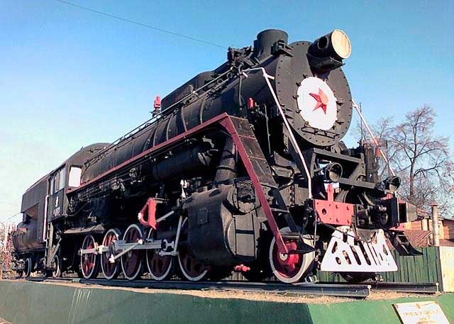 Памятник «Паровоз Л-0012» Коломенского паровозостроительного завода. Памятник «Паровоз Л-0012» Коломенского паровозостроительного завода.