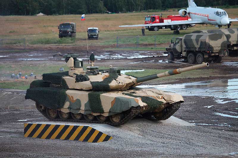 Т-90МС в защитном комплекте &laquo;Накидка&raquo; на форуме ТВМ-2012