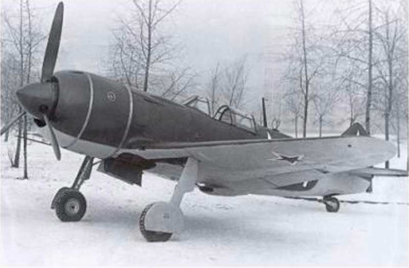 Истребитель-перехватчик Ла-7.