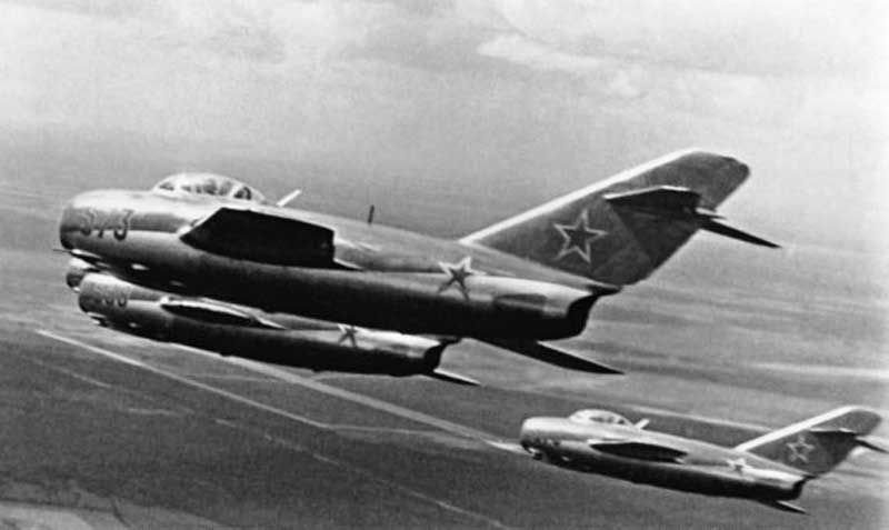 МиГ-15бис пилотажной группы ВВС. МиГ-15бис пилотажной группы ВВС.