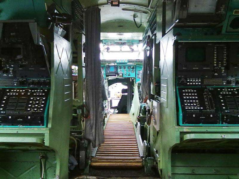 Кабина Ту-142МЗ внутри Кабина Ту-142МЗ внутри