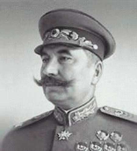Маршал Советского Союза Семён Михайлович Будённый, 1943 г. Маршал Советского Союза Семён Михайлович Будённый, 1943 г.