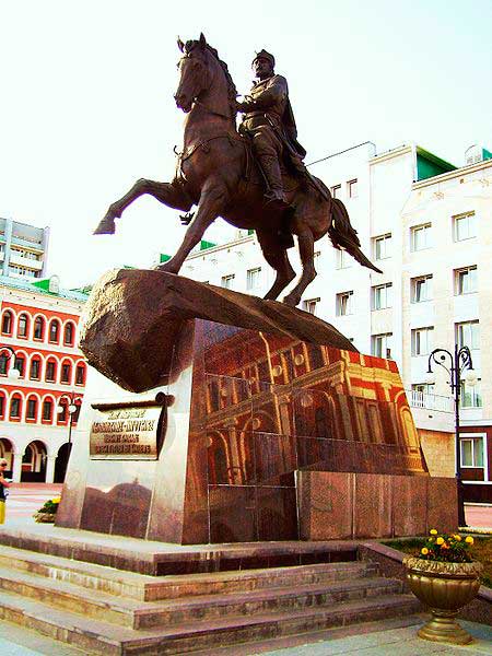 Памятник Оболенскому-Ноготкову, первому воеводе Царёва города на Кокшаге