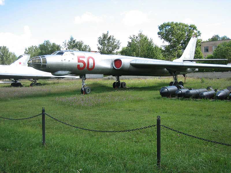 Ту-16 в Монино
