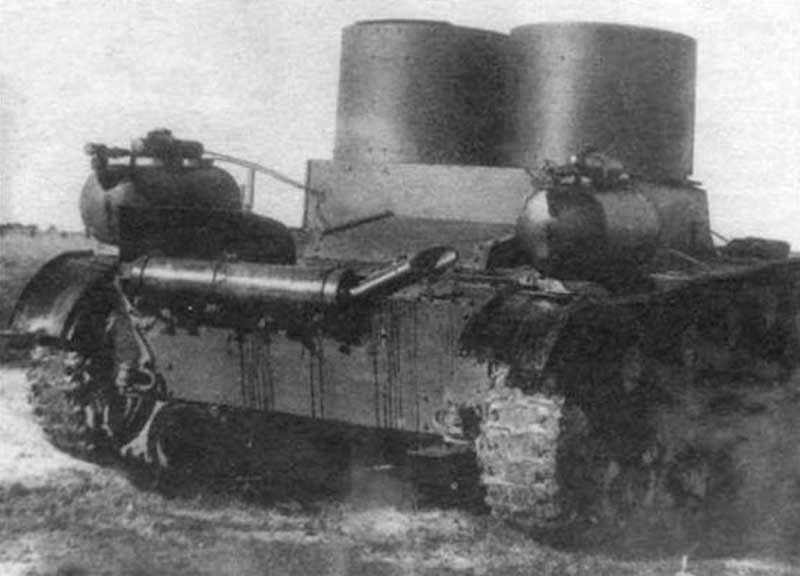 Химический танк ХТ-26. Двухбашенная модификация (вид сзади) Химический танк ХТ-26. Двухбашенная модификация (вид сзади)