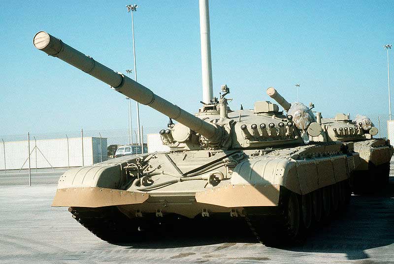Кувейтские M-84AB на базе в Саудовской Аравии Кувейтские M-84AB на базе в Саудовской Аравии